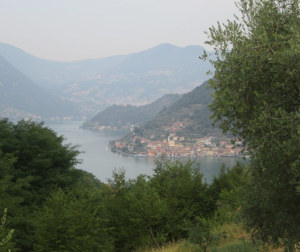 Vista sul lago, tappa 1 della Via Valeriana